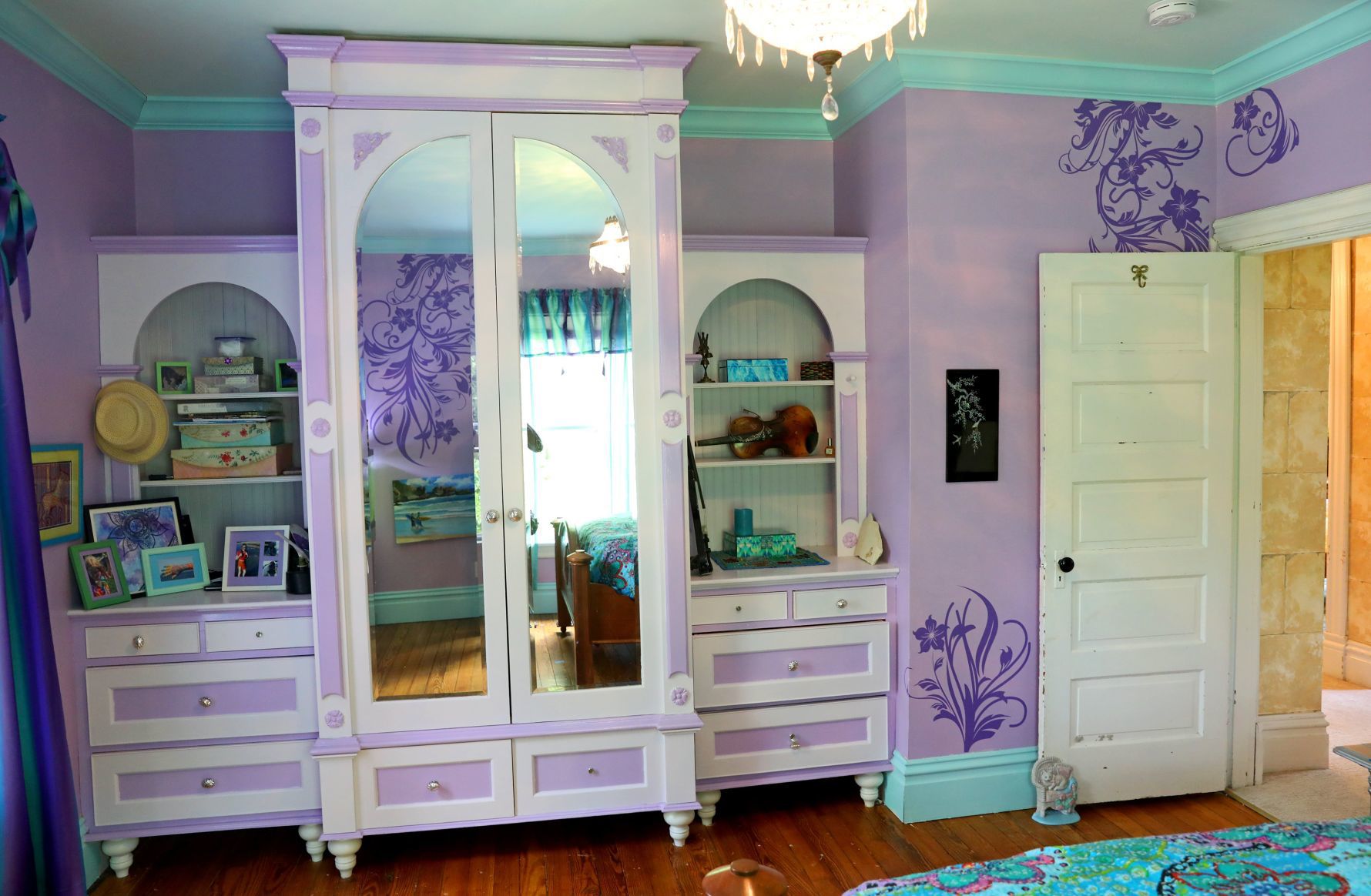 At Home: Amy Studt of Kirkwood